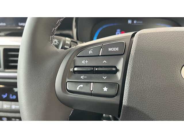 Hyundai i10 i10 5Dr HAT 1.2 MPi 79ps Premium NAV AU