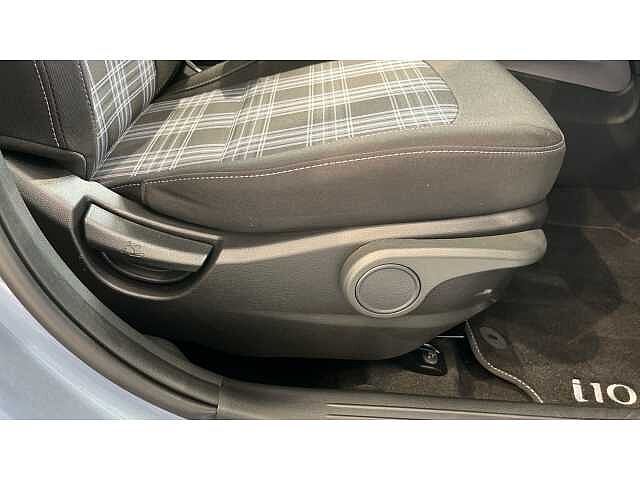 Hyundai i10 i10 5Dr HAT 1.2 MPi 79ps Premium NAV AU