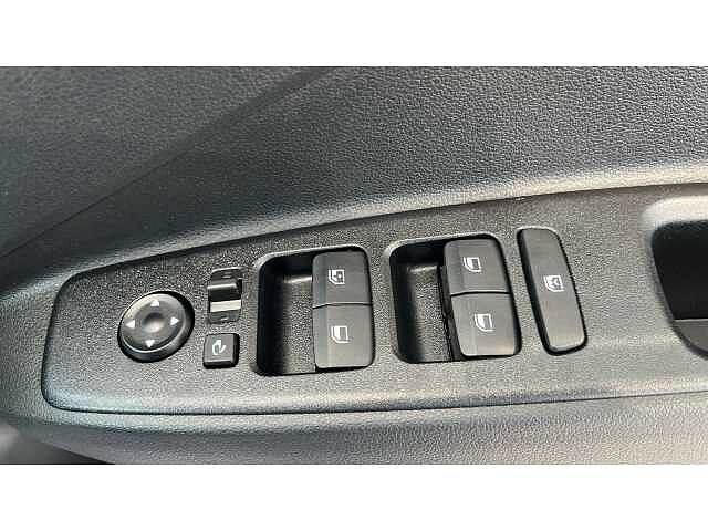 Hyundai i10 i10 5Dr HAT 1.2 MPi 79ps Premium NAV AU