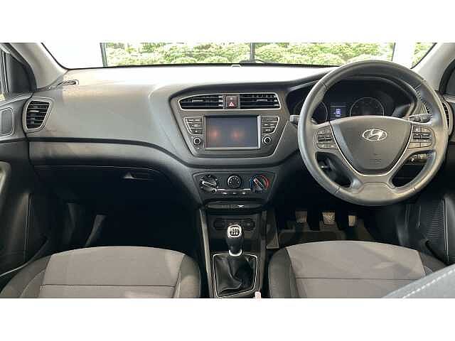 Hyundai I20 I20 1.2 MPi Play 5dr WHITE
