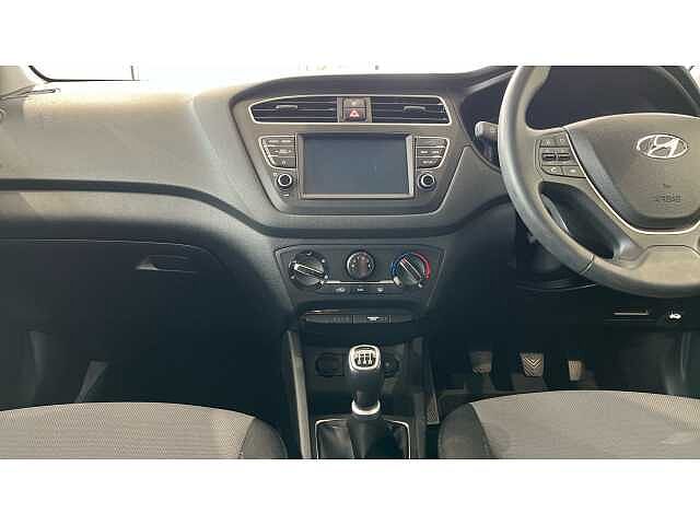 Hyundai I20 I20 1.2 MPi Play 5dr WHITE