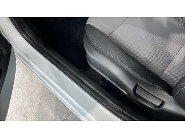 Hyundai I20 I20 1.2 MPi Play 5dr WHITE