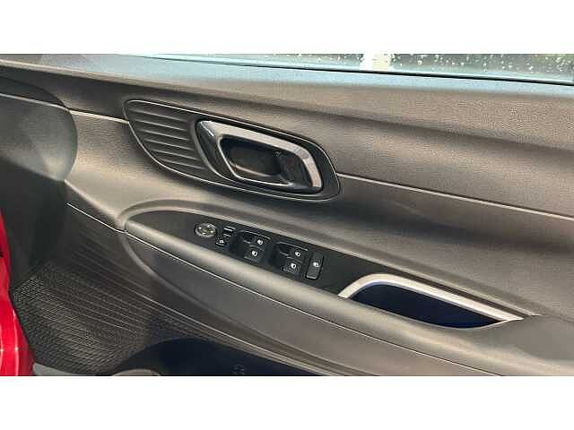 Hyundai BAYON BAYON 1.0 TGDi 48V MHEV Premium 5dr DCT Red