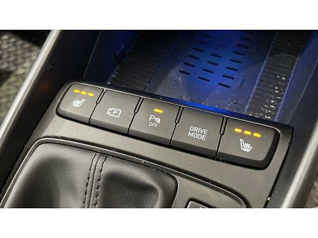 Hyundai BAYON BAYON 1.0 TGDi 48V MHEV Premium 5dr DCT Red