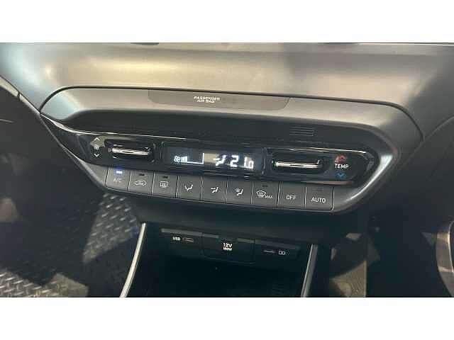 Hyundai BAYON BAYON 1.0 TGDi 48V MHEV Premium 5dr DCT Red