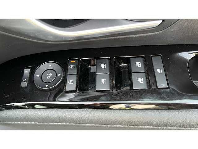 Hyundai TUCSON TUCSON 1.6T Hybrid Ultimate 5dr Auto White