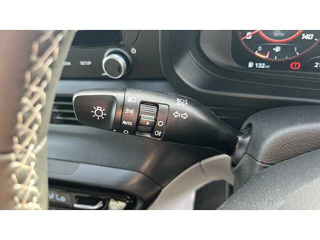 Hyundai I20 I20 1.0T GDi 90 Tech Line 5dr DCT Atlas White