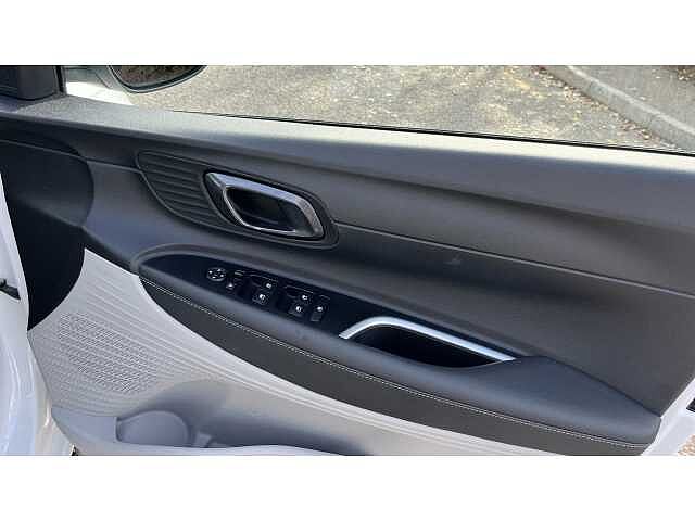 Hyundai I20 I20 1.0T GDi 90 Tech Line 5dr DCT Atlas White