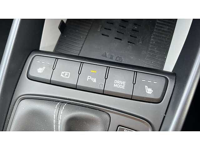 Hyundai I20 I20 1.0T GDi 90 Tech Line 5dr DCT Atlas White