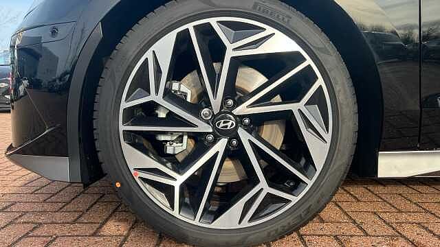 Hyundai IONIQ 6 239kW Ultimate 77kWh 4dr AWD Auto Abyss Black Prl