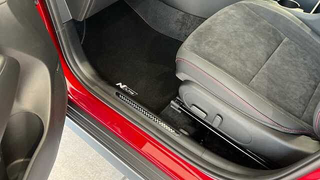 Hyundai KONA KONA 1.6T 138 N Line S 5dr Ultimate Red