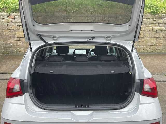 Hyundai I20 1.0T GDi 90 Tech Line 5dr White