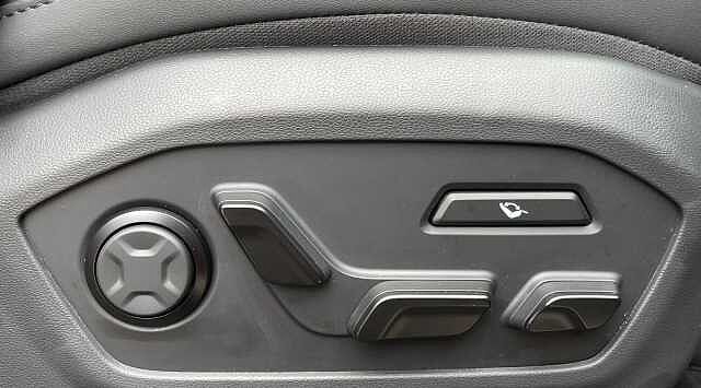 Hyundai Santa Fe 1.6 TGDi 239 Hybrid Calligraphy 5dr 4WD Auto [6St]