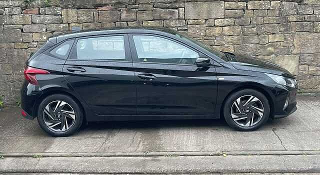 Hyundai I20 1.0T GDi 48V MHD SE Connect 5dr Black