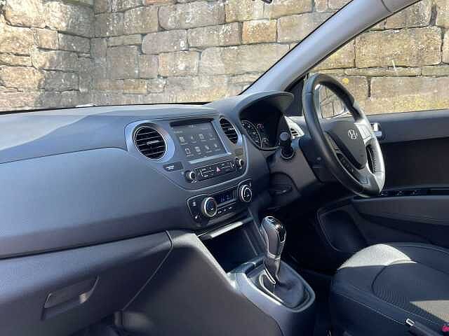 Hyundai i10 1.2 Premium SE 5dr Auto