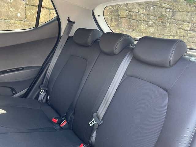 Hyundai i10 1.2 Premium SE 5dr Auto