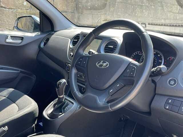 Hyundai i10 1.2 Premium SE 5dr Auto