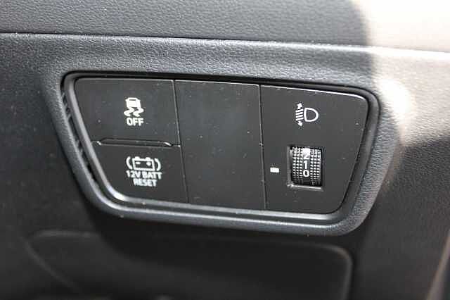 Hyundai TUCSON 1.6 TGDi Hybrid 230 Premium 5dr 2WD Auto Black