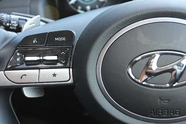 Hyundai TUCSON 1.6 TGDi Hybrid 230 Premium 5dr 2WD Auto Black