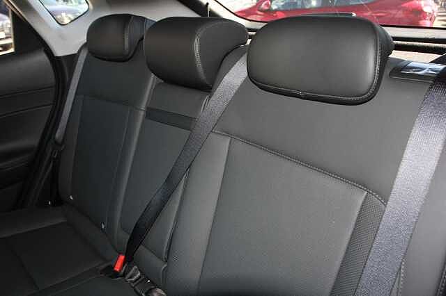 Hyundai KONA 1.6 Hybrid 129 Ultimate 5dr DCT White