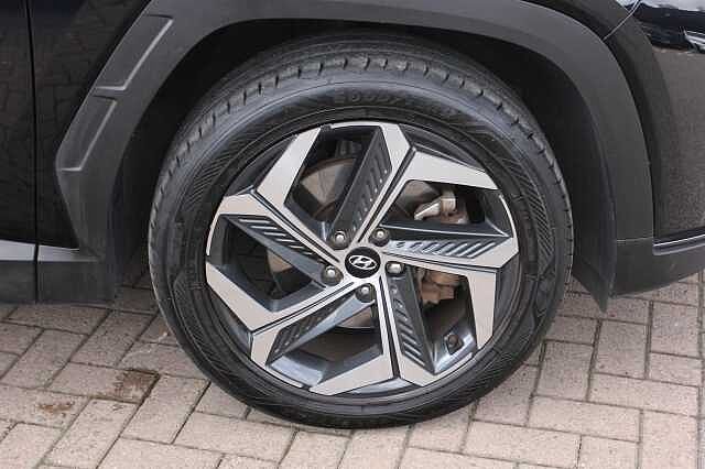 Hyundai TUCSON 1.6 TGDi Plug-in Hybrid Ultimate 5dr 4WD Auto Black
