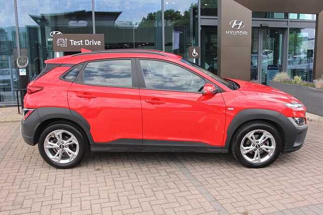Hyundai KONA 1.0 TGDi 48V MHEV SE Connect 5dr Red