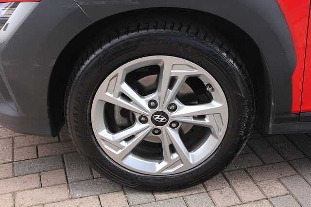 Hyundai KONA 1.0 TGDi 48V MHEV SE Connect 5dr Red
