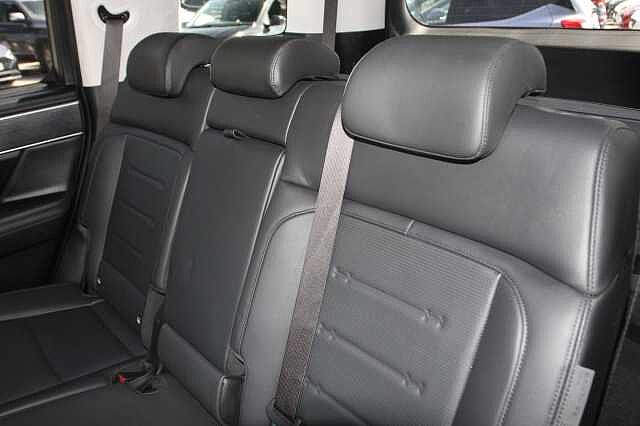 Hyundai Santa Fe 1.6 TGDi Plug-in Hybrid Premium 5dr 4WD Auto