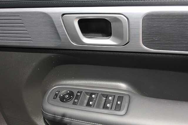 Hyundai Santa Fe 1.6 TGDi Plug-in Hybrid Premium 5dr 4WD Auto