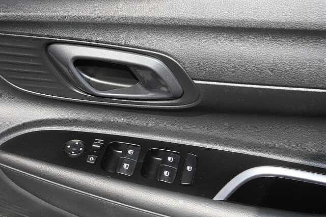 Hyundai i20 1.0T GDi Premium 5dr DCT