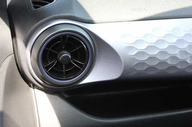 Hyundai i10 1.2 MPi Premium 5dr