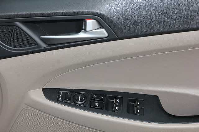 Hyundai TUCSON 1.6 GDi Premium 5dr 2WD Beige