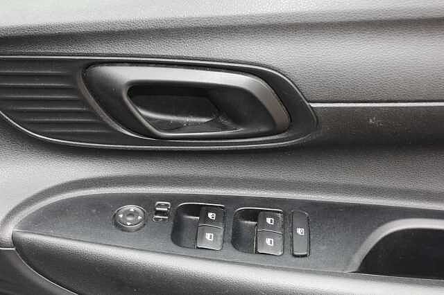 Hyundai i20 1.0T GDi 48V MHD SE Connect 5dr