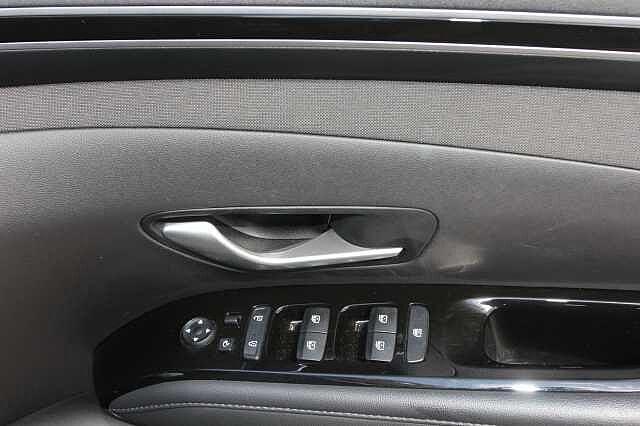 Hyundai TUCSON 1.6 TGDi Hybrid 230 Ultimate 5dr 2WD Auto Black