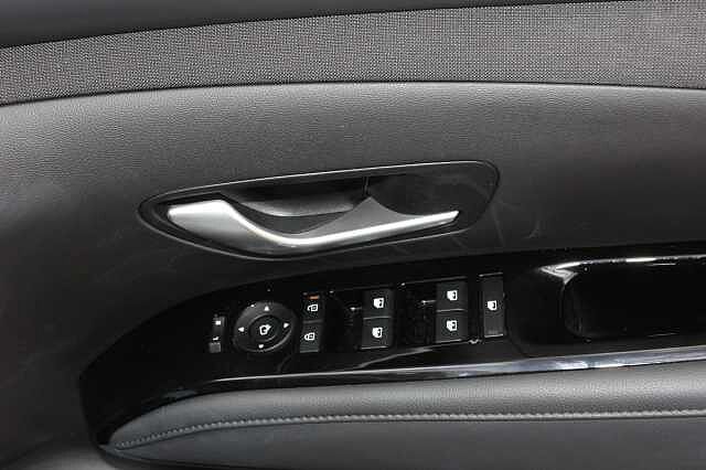 Hyundai TUCSON 1.6T Hybrid Premium 5dr Auto White