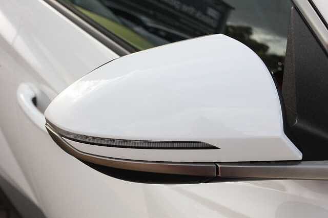 Hyundai TUCSON 1.6T Hybrid Premium 5dr Auto White