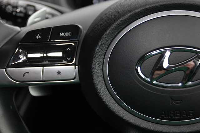 Hyundai TUCSON 1.6 TGDi Hybrid 230 Premium 5dr 2WD Auto Black