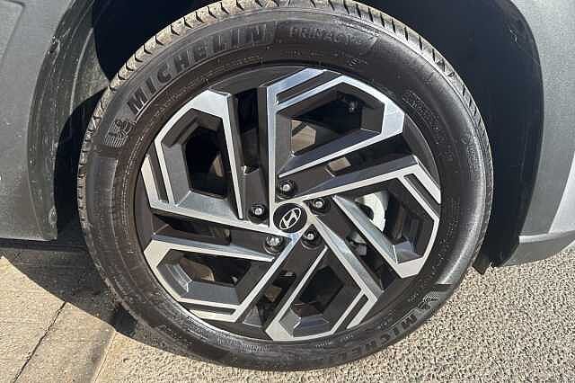 Hyundai TUCSON 1.6T Hybrid Ultimate 5dr Auto Shimmering Silver