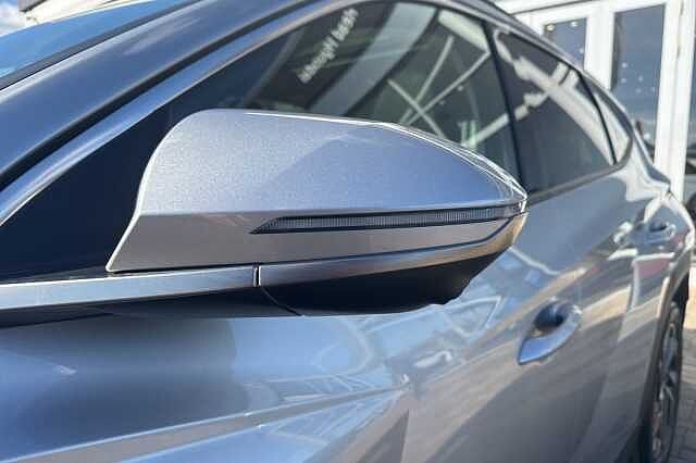 Hyundai TUCSON 1.6T Hybrid Ultimate 5dr Auto Shimmering Silver