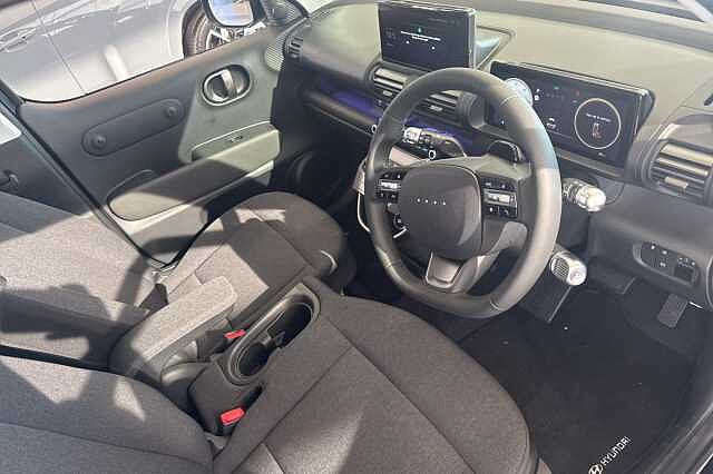 Hyundai INSTER 85kW 02 49kWh 5dr Auto Black