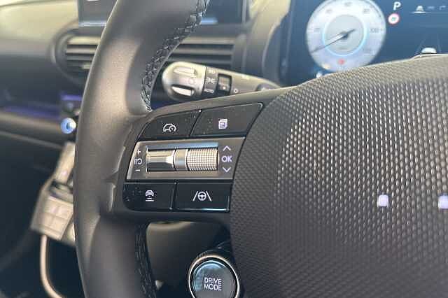 Hyundai INSTER 85kW 02 49kWh 5dr Auto Black