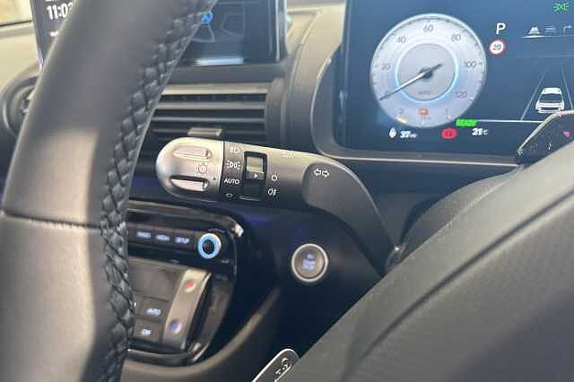Hyundai INSTER 85kW 02 49kWh 5dr Auto Black