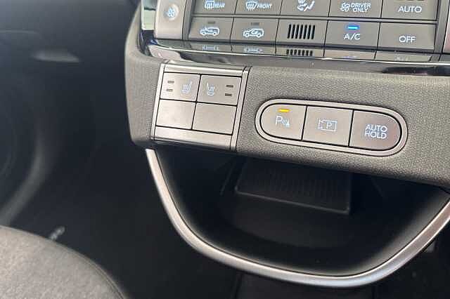 Hyundai INSTER 85kW 02 49kWh 5dr Auto Black