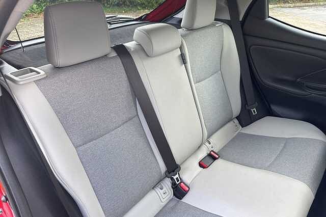 Toyota Yaris 1.5 Hybrid Excel 5dr CVT