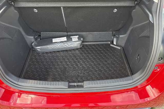 Toyota Yaris 1.5 Hybrid Excel 5dr CVT