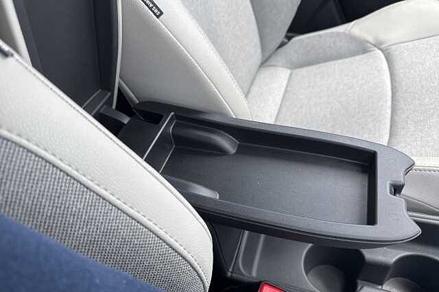 Toyota Yaris 1.5 Hybrid Excel 5dr CVT