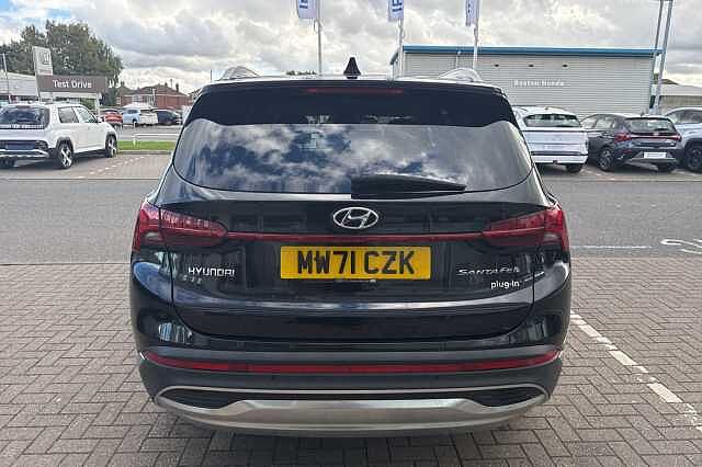 Hyundai SANTA FE 1.6 TGDi Plug-in Hybrid Premium 5dr 4WD Auto Black