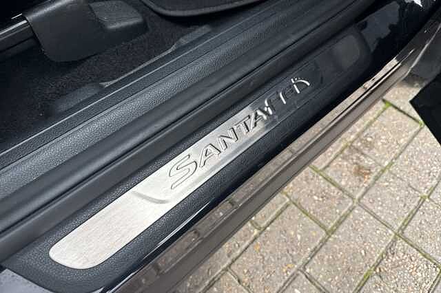 Hyundai SANTA FE 1.6 TGDi Plug-in Hybrid Premium 5dr 4WD Auto Black
