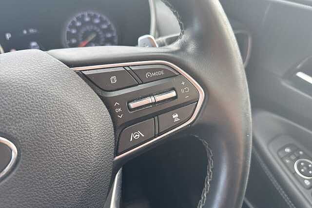 Hyundai SANTA FE 1.6 TGDi Plug-in Hybrid Premium 5dr 4WD Auto Black