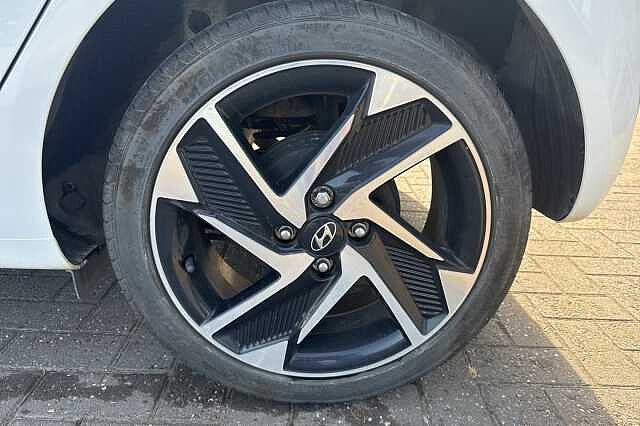 Hyundai i10 1.2 MPi Premium 5dr